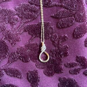 Gold and diamond necklace and pendant